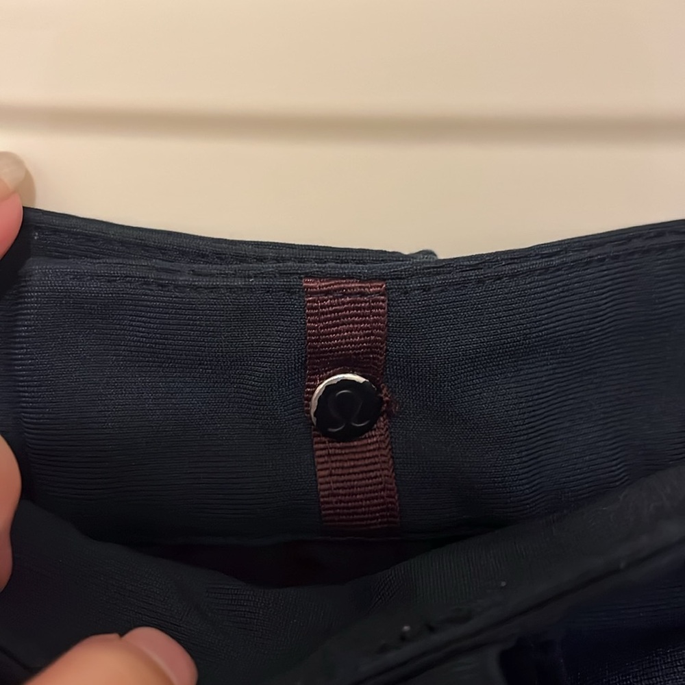 Lululemon‎ pants in dark blue size 32 (older style) - Picture 7 of 7